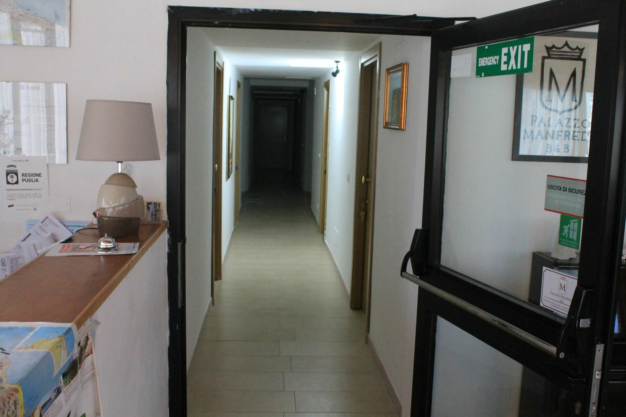 B&B Palazzo Manfredi Vieste, Fronte Mare Con Parcheggio Exterior foto